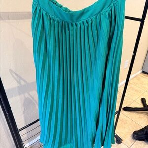 Lulu's Vibrant Green Pleated A-Line Skirt